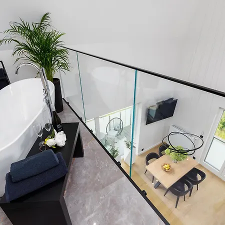 Grand House Apartment *