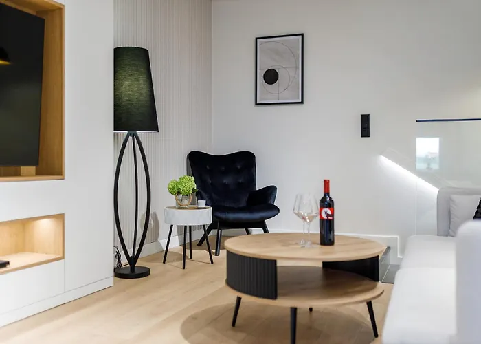 Grand House Apartment *